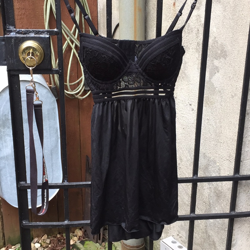 Black teddy never worn